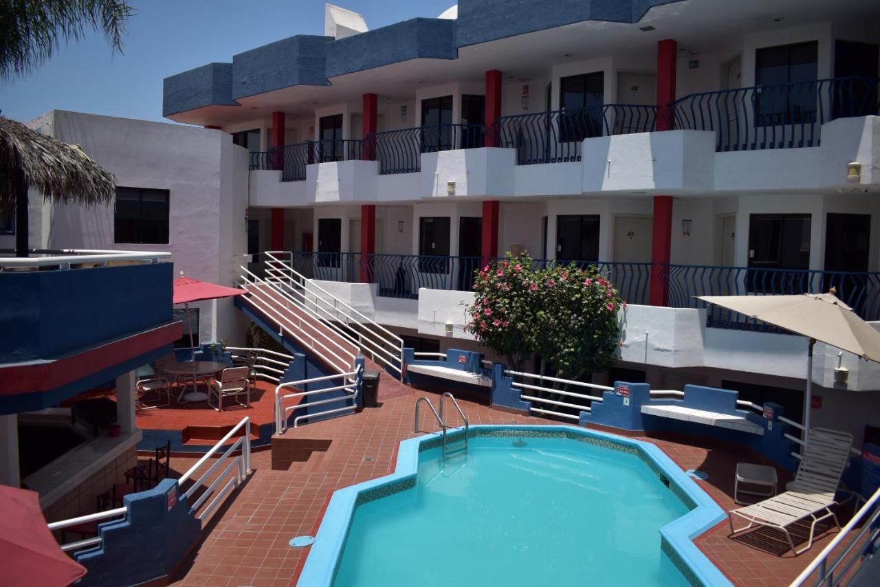 Hotel Mediterraneo Rosarito Buitenkant foto