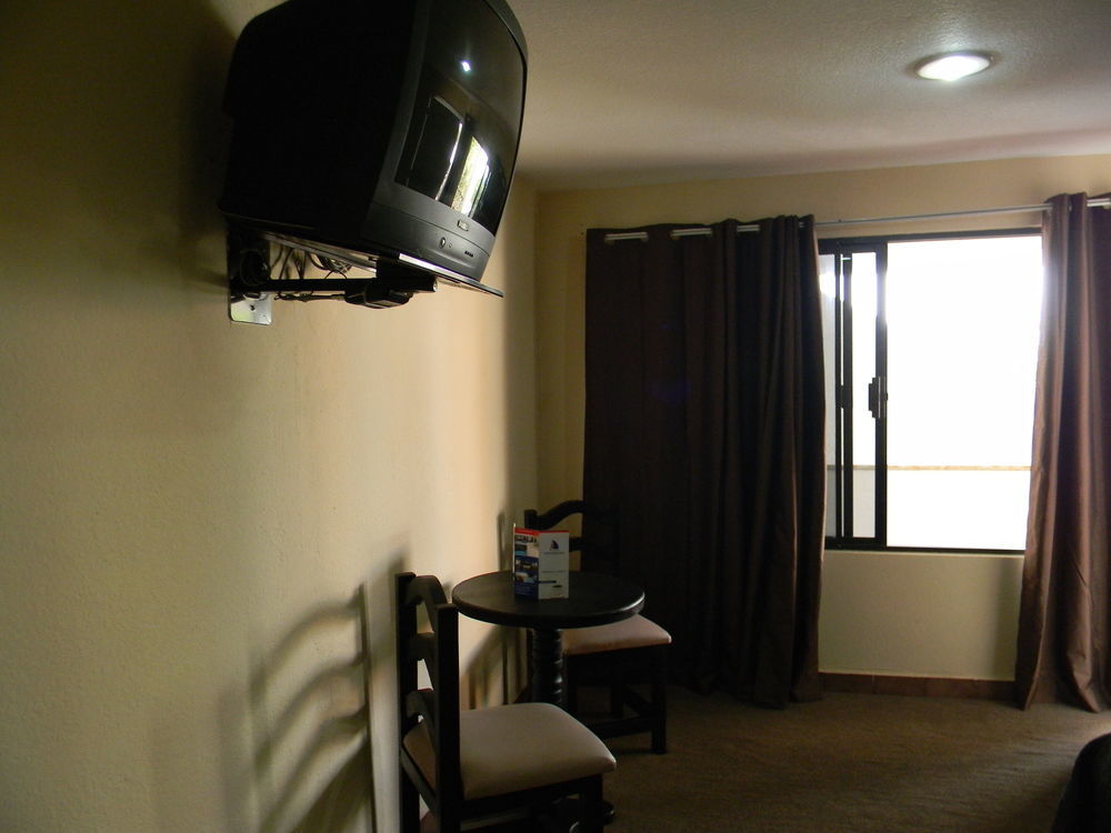 Hotel Mediterraneo Rosarito Buitenkant foto